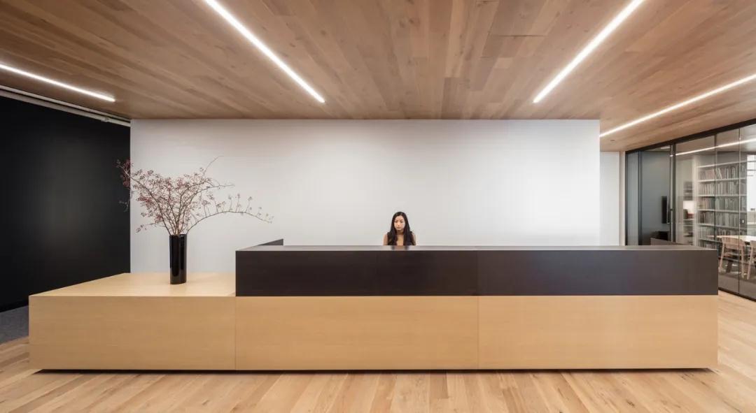 建筑公司办公室设计 | 木色成就精致、原始的空间美
